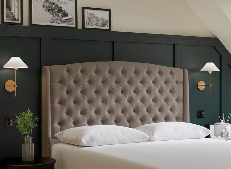 Light brown Sealy Pavilion buttoned headboard in a wool finish