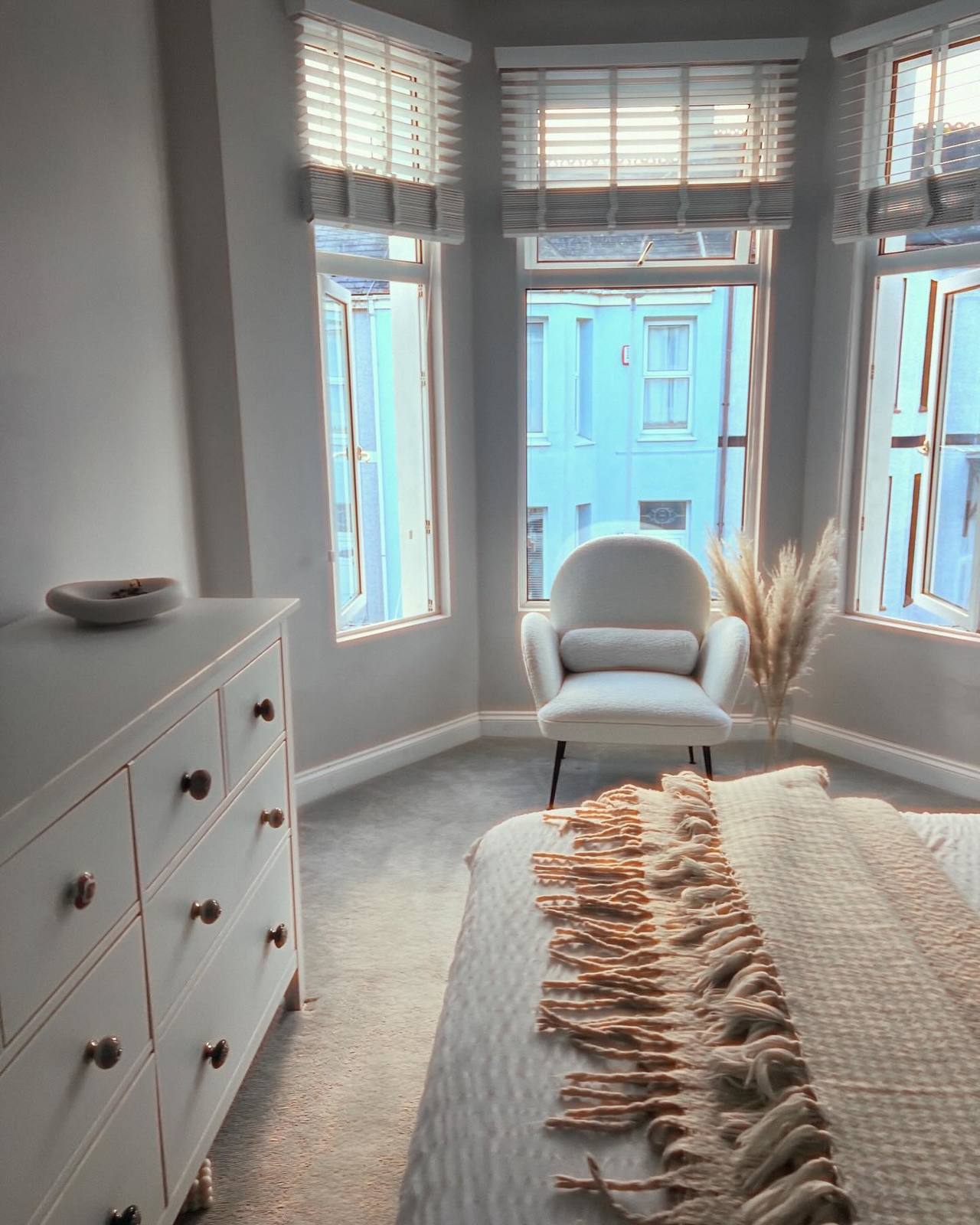 Bay window bedroom ideas | Dreams Inspiration