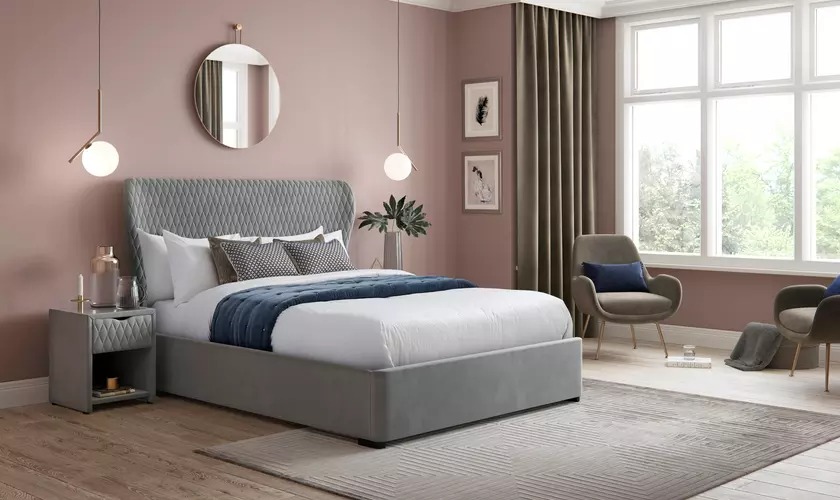 pink-and-grey-furnishings
