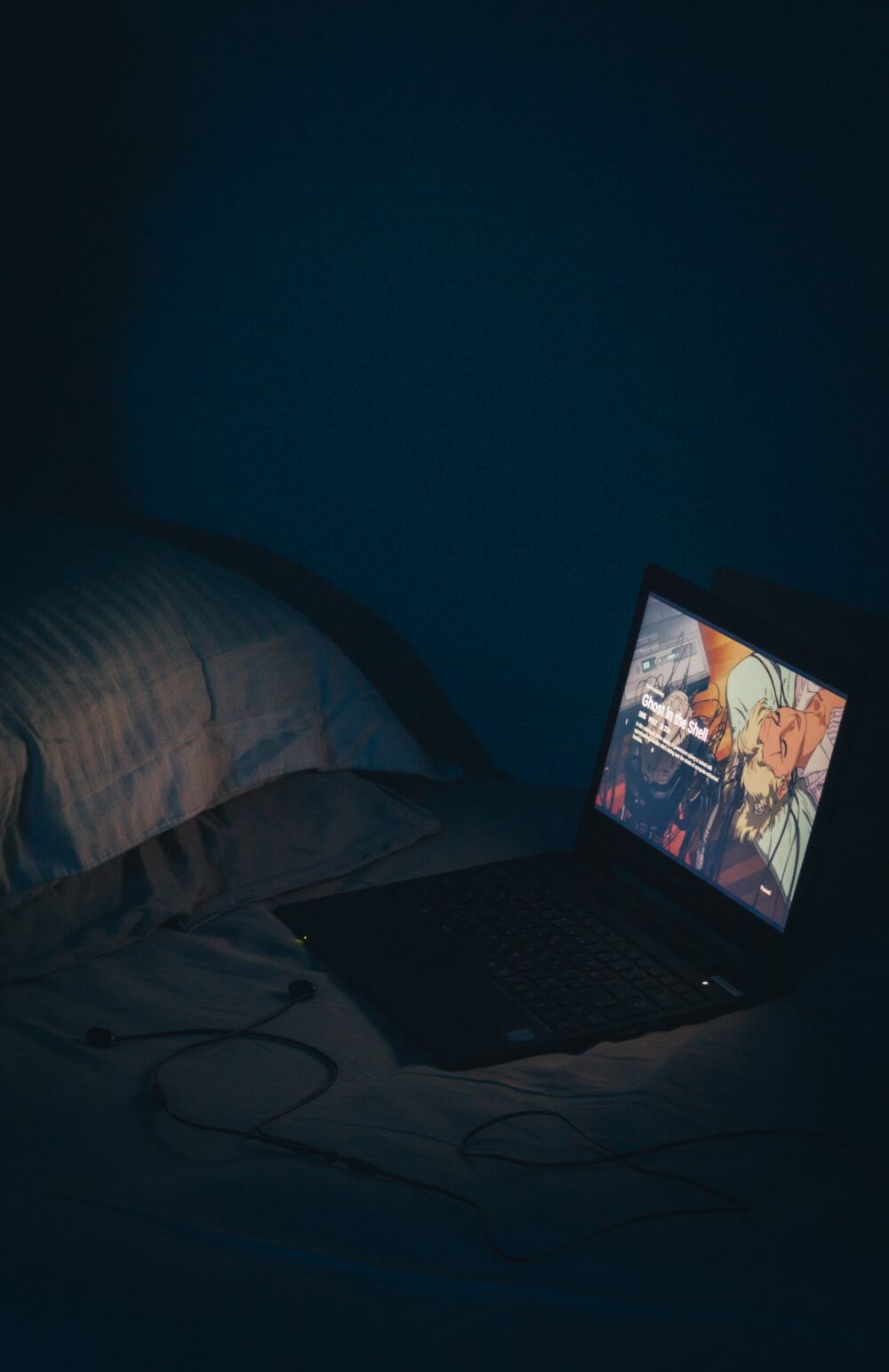 laptop in bed