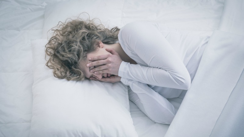 Donna dal sonno leggero